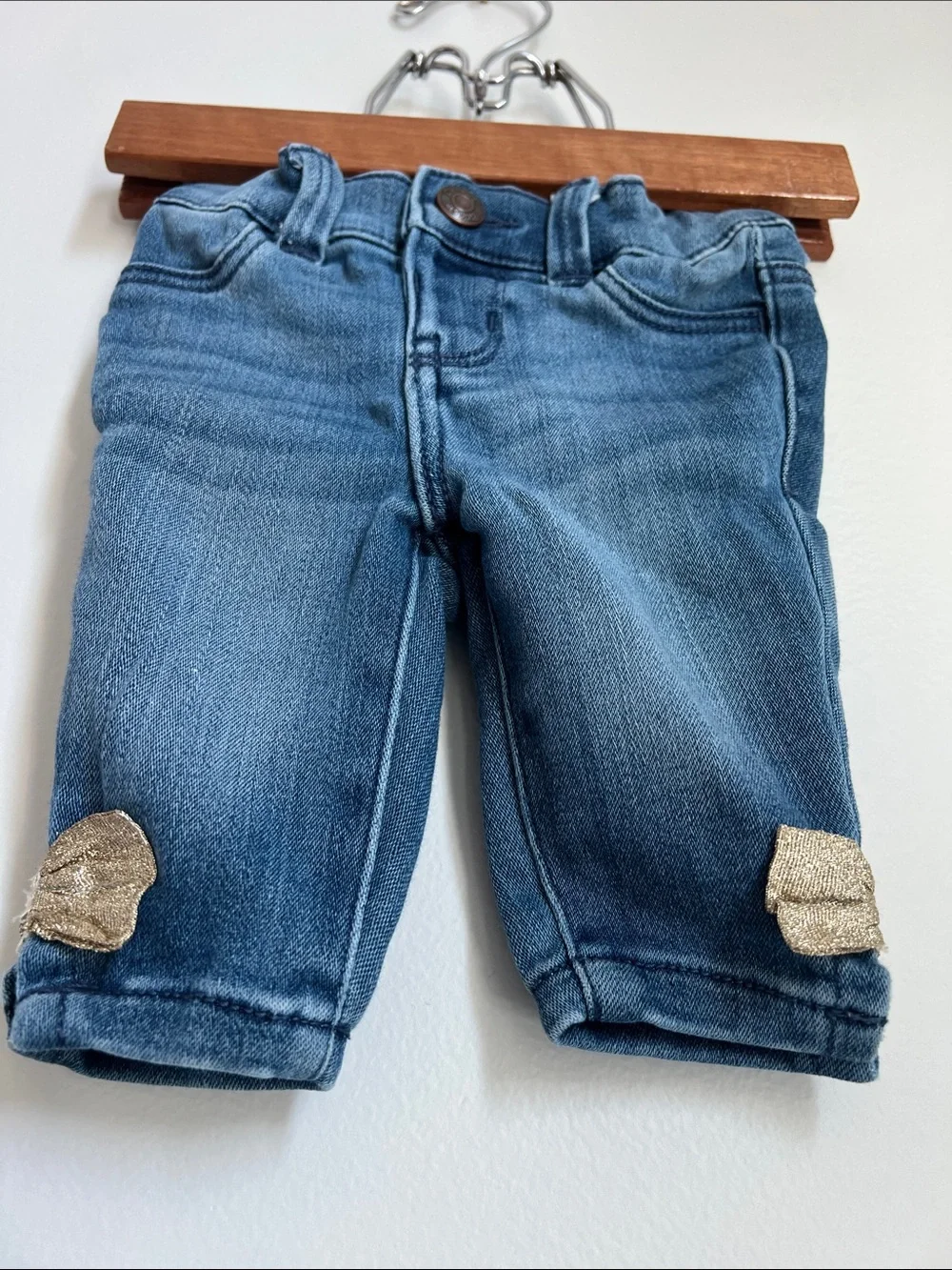 OshKosh B'gosh | Baby Blue Denim Jeans with Gold Bow Hem Detail Size 3 Months